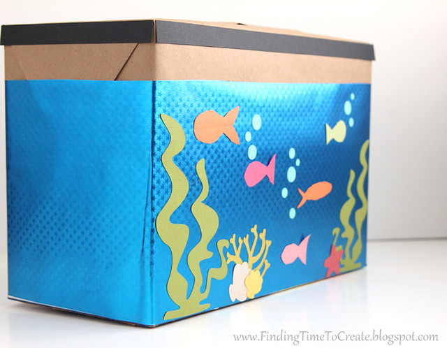 Aquarium Valentine Collection Box_side view