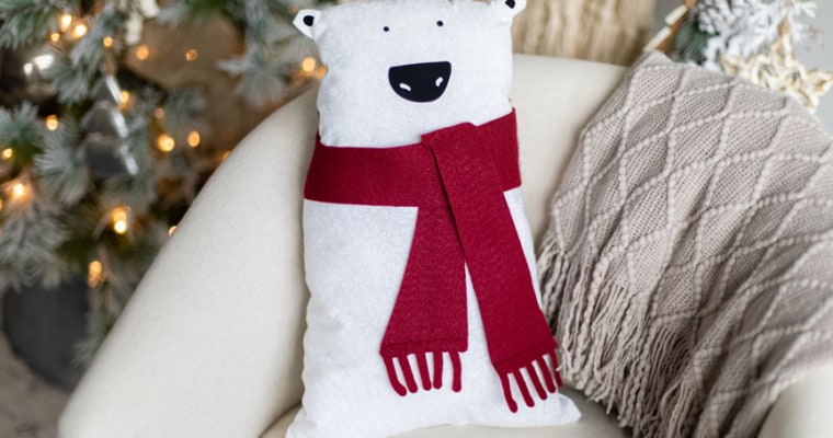 Free Silhouette Class – Cameo Pro Stuffed Winter Bear